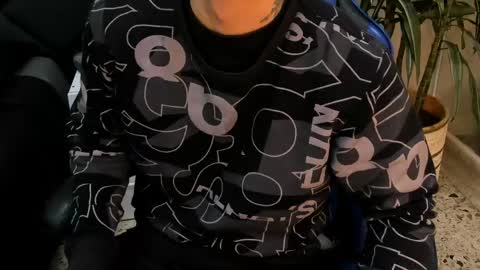 Roan Birkin online show from 04/14/26, 07:53