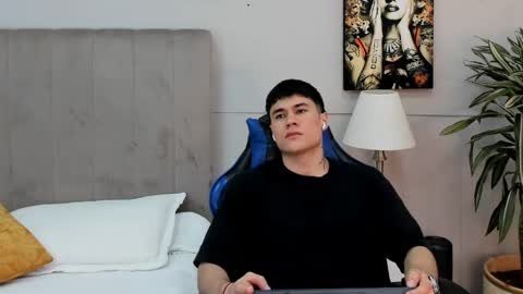 Roan Birkin online show from 05/01/26, 07:40