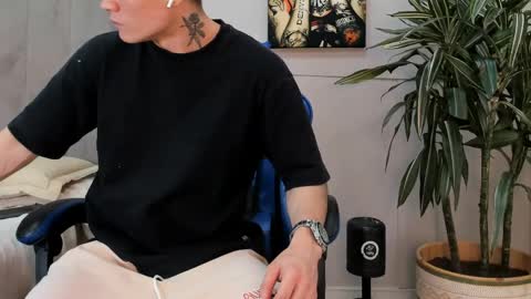 Roan Birkin online show from 05/07/26, 08:25