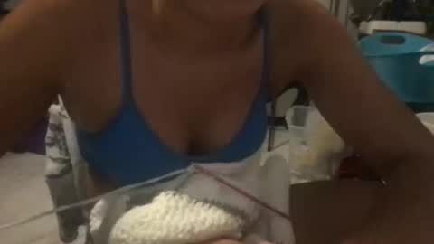 Snapshot of roarmance1 chatting on 10/14/25, 06:42 roarmance1 online show from 10/14/25, 06:42