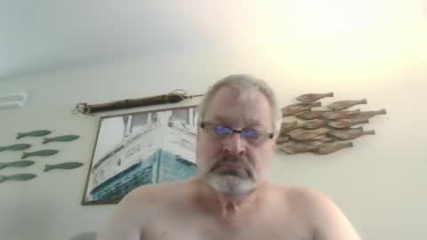 Snapshot of rob872217 chatting on 12/15/25, 02:21 rob872217 online show from 12/15/25, 02:21