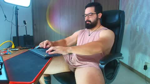 Snapshot of robby_k chatting on 05/09/26, 01:55 Robby online show from 05/09/26, 01:55