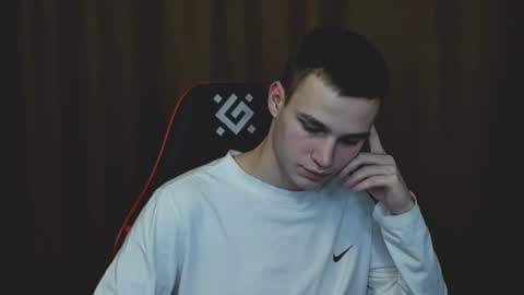 robert10211 online show from 12/26/24, 06:01