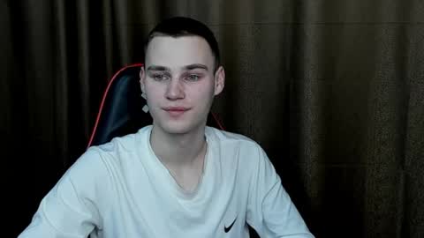 robert10211 online show from 01/09/25, 06:57