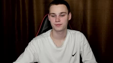 robert10211 online show from 01/22/25, 08:17