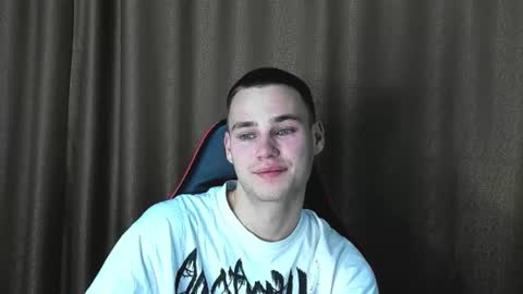 robert10211 online show from 09/29/25, 08:24