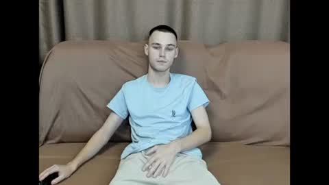 robert10211 online show from 10/28/25, 11:25