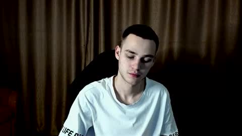 robert10211 online show from 01/14/26, 06:08