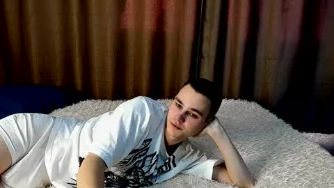 robert10211 online show from 02/05/26, 09:47