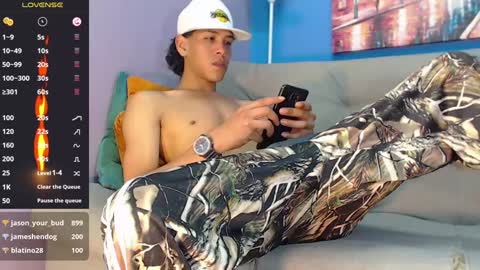 Snapshot of robert_kingg chatting on 01/14/25, 07:59 robert_kingg online show from 01/14/25, 07:59