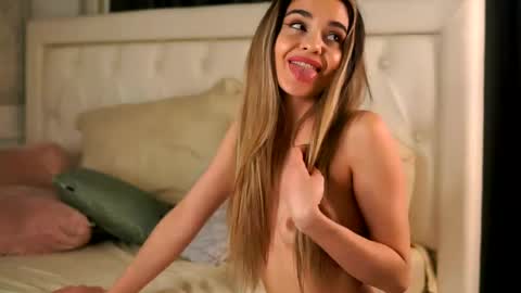 Roberta online show from 04/23/26, 12:29