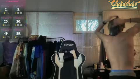 Snapshot of robertcicijr21 chatting on 10/01/25, 12:22 Robert Cici Jr. online show from 10/01/25, 12:22