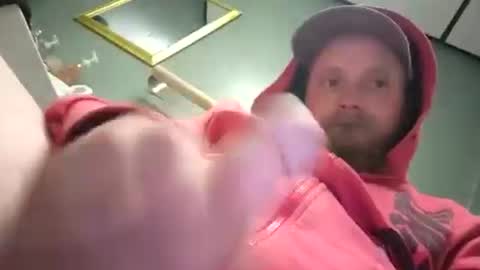 robertd5094 online show from 03/12/25, 12:57