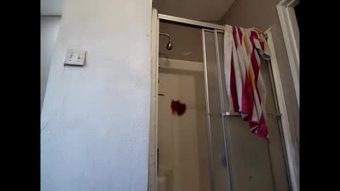 robertsaiz4200 online show from 04/16/26, 12:33