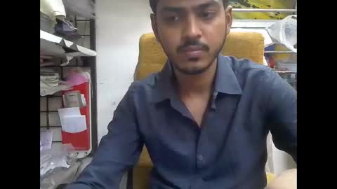 Robertsalia online show from 12/18/25, 12:33