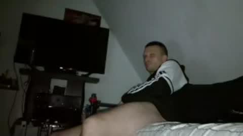 Zenek online show from 06/16/26, 06:38