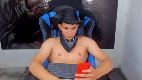 Robin online show from 12/03/24, 04:17