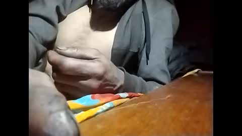 R online show from 12/04/25, 04:00