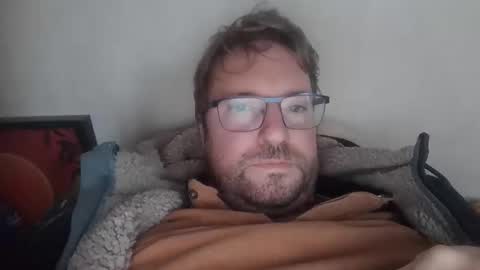 robinouhot online show from 11/19/25, 10:37