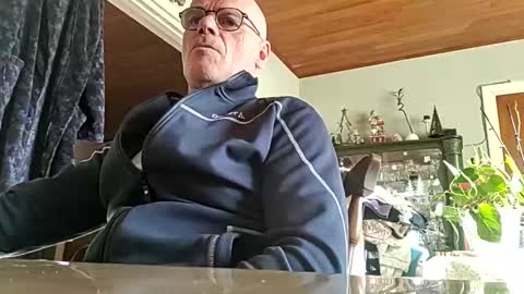 Snapshot of robke1966 chatting on 01/13/25, 10:14 robke1966 online show from 01/13/25, 10:14