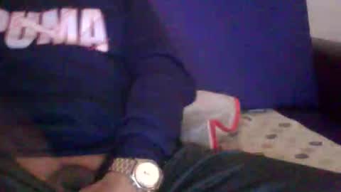 robmari7280 online show from 12/22/25, 03:58