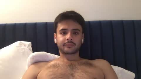 Snapshot of robthefalcon17 chatting on 09/27/25, 02:16 robthefalcon17 online show from 09/27/25, 02:16