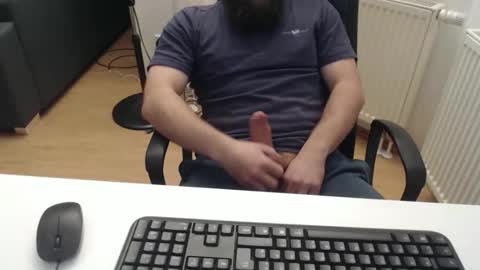 Snapshot of robzombi chatting on 11/26/25, 04:19 Rockbart online show from 11/26/25, 04:19