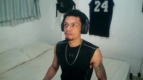 Rocco online show from 11/05/25, 01:22