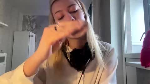 Snapshot of rochellehouis chatting on 02/11/26, 11:26 Anny online show from 02/11/26, 11:26