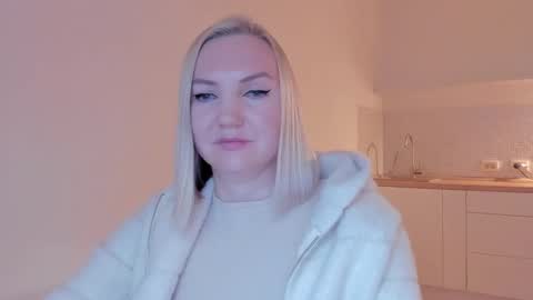 Snapshot of rock__baby chatting on 12/22/24, 01:55 rock__baby online show from 12/22/24, 01:55