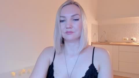 Snapshot of rock__baby chatting on 12/23/24, 09:18 rock__baby online show from 12/23/24, 09:18