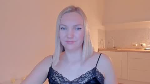 Snapshot of rock__baby chatting on 01/23/25, 06:49 rock__baby online show from 01/23/25, 06:49