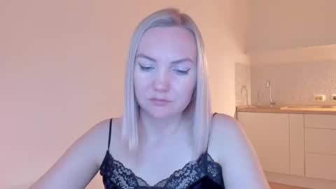 Snapshot of rock__baby chatting on 02/07/25, 10:41 rock__baby online show from 02/07/25, 10:41