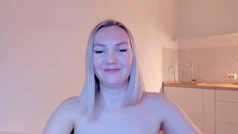 Snapshot of rock__baby chatting on 02/16/25, 11:37 rock__baby online show from 02/16/25, 11:37