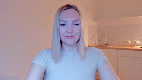 Snapshot of rock__baby chatting on 02/25/25, 01:41 rock__baby online show from 02/25/25, 01:41