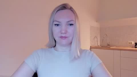 Snapshot of rock__baby chatting on 03/06/25, 05:14 rock__baby online show from 03/06/25, 05:14