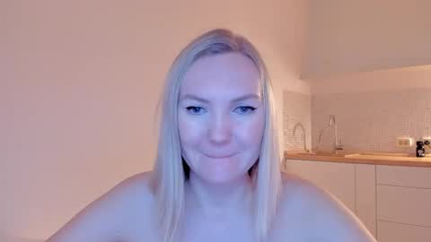 Snapshot of rock__baby chatting on 03/09/25, 06:39 rock__baby online show from 03/09/25, 06:39