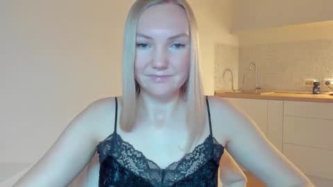 Snapshot of rock__baby chatting on 11/13/25, 05:17 rock__baby online show from 11/13/25, 05:17