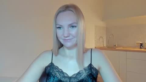 Snapshot of rock__baby chatting on 11/14/25, 10:07 rock__baby online show from 11/14/25, 10:07