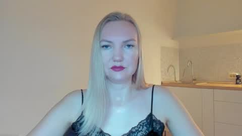 Snapshot of rock__baby chatting on 11/16/25, 03:34 rock__baby online show from 11/16/25, 03:34