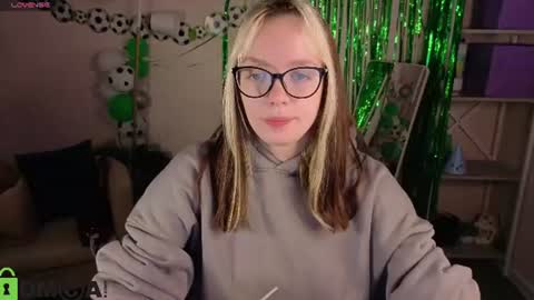 Snapshot of rockett_bunny chatting on 07/08/26, 12:59 Rockett online show from 07/08/26, 12:59