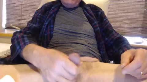 Snapshot of rockhardoldfart chatting on 11/25/25, 10:21 Cum in your mouth online show from 11/25/25, 10:21