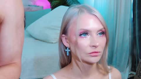 Lina and Den online show from 10/03/25, 10:23