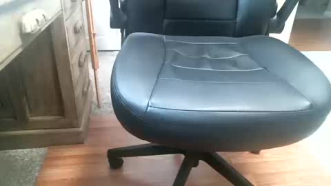 rocky_55 online show from 10/10/25, 06:18