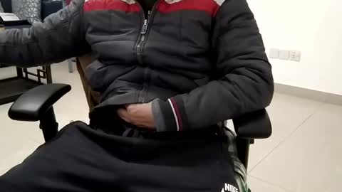 rockysam090 online show from 01/27/25, 12:54