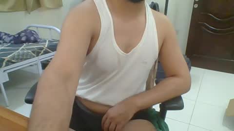 rockysam090 online show from 04/05/26, 12:46