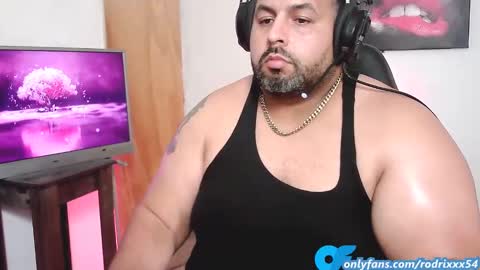 rodrixxx54 online show from 02/07/25, 12:31