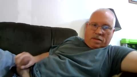 rodstud641 online show from 10/29/25, 04:09