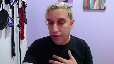 Thiago independent model online show from 07/12/26, 01:02