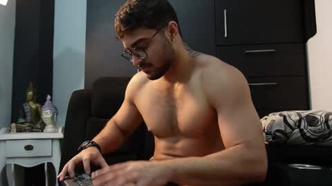 Roger Belmont online show from 10/11/25, 05:17